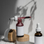 Serum chứa hoạt chất chăm sóc da