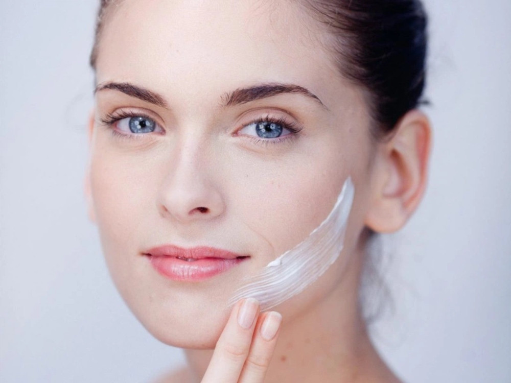 8 Cách Chăm Sóc Da Yếu Mỏng Nhanh Chóng Tái Tạo Sức Khỏe
