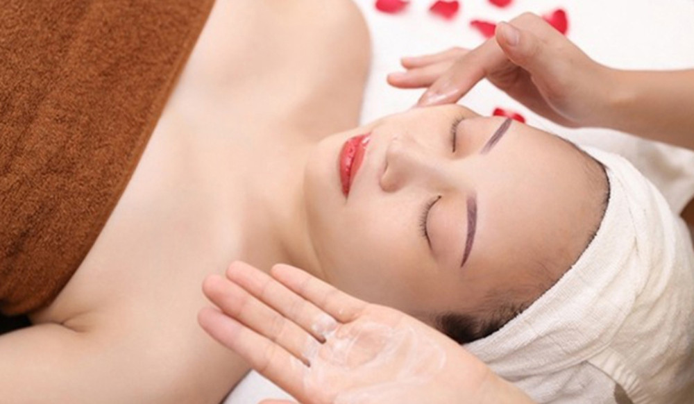 8 cách chăm sóc làm đẹp da mặt sau sinh hiệu quả tại nhà