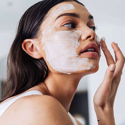 [9 Tips] Cách Chăm Sóc Cho Da Dầu Giúp Hết Mụn Và Sáng Mịn