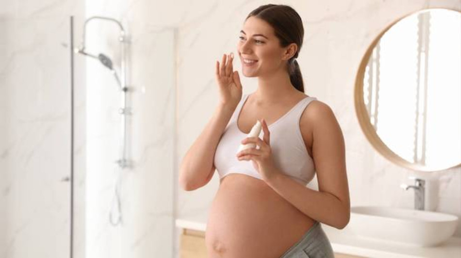 Bà bầu có dùng kem dưỡng da được không? 5 Lưu ý CẦN BIẾT