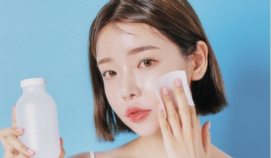 Da Dầu Mụn: Hướng Dẫn Chăm Sóc Đặc Biệt Để Kiểm Soát Dầu Thừa và Ngăn Chặn Mụn Phát Triển