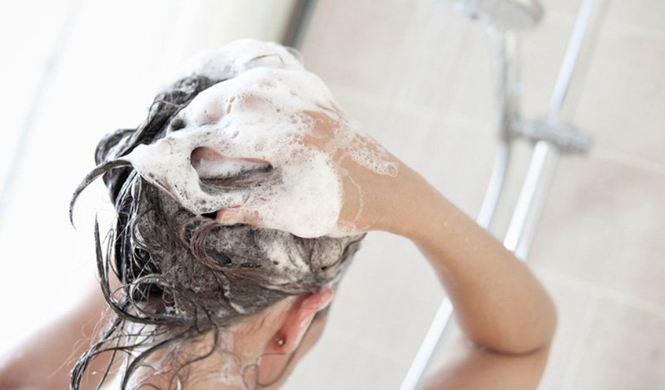 Hướng dẫn cách chăm sóc tóc ép giữ nếp bền lâu đúng cách