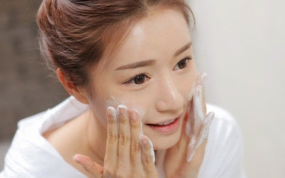 Hướng dẫn rửa mặt đúng cách để da khỏe mạnh