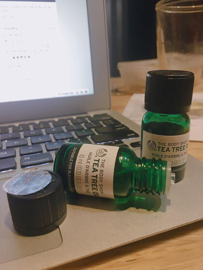 Kiến thức về tinh dầu tràm trà – tea tree oil trị mụn hiệu quả cho da