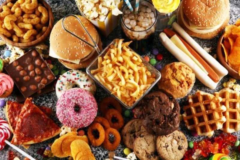 Nguyên nhân và 12+ cách hạn chế da tiết dầu hiệu quả