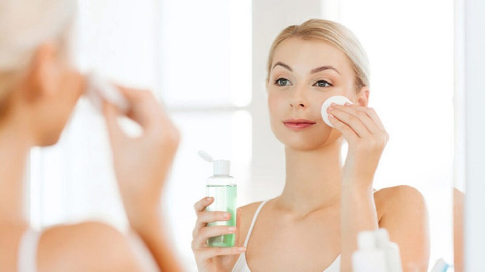 Nước Hoa Hồng: Cách Sử Dụng Đúng Để Mang Lại Lợi Ích Tối Đa Cho Da