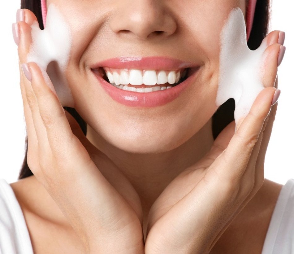 Nước Hoa Hồng: Cách Sử Dụng Đúng Để Mang Lại Lợi Ích Tối Đa Cho Da