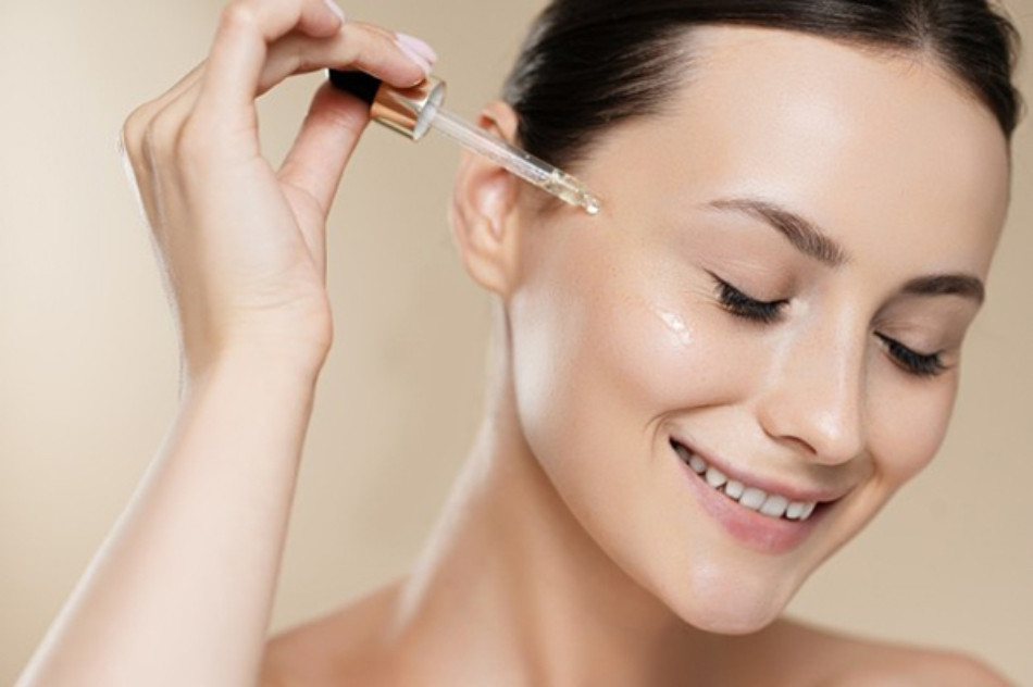 Nước Hoa Hồng: Cách Sử Dụng Đúng Để Mang Lại Lợi Ích Tối Đa Cho Da