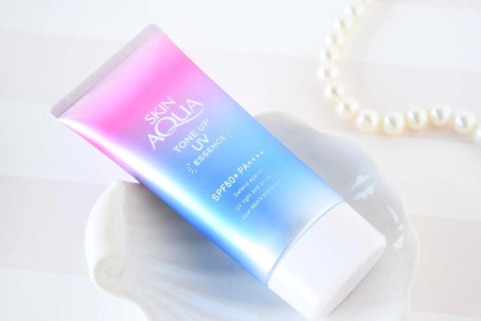 Review TOP 12 Kem chống nắng chống nước mùa hè tốt nhất 2024