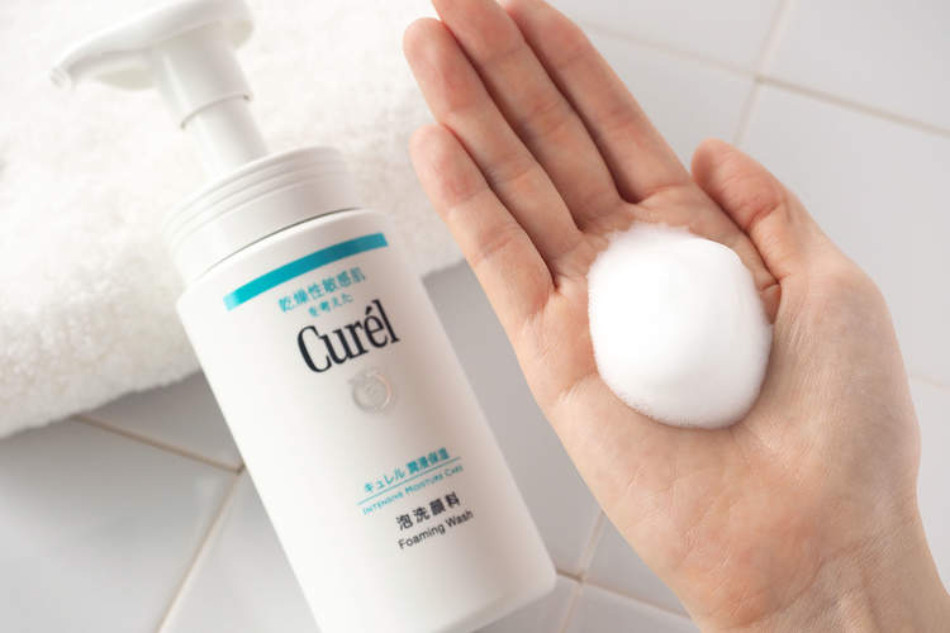 [Review] Top 20+ sữa rửa mặt dưỡng ẩm cho da khô mất nước tốt nhất