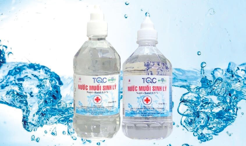 Rửa mặt bằng nước muối sinh lý có tốt không? Cách làm đúng