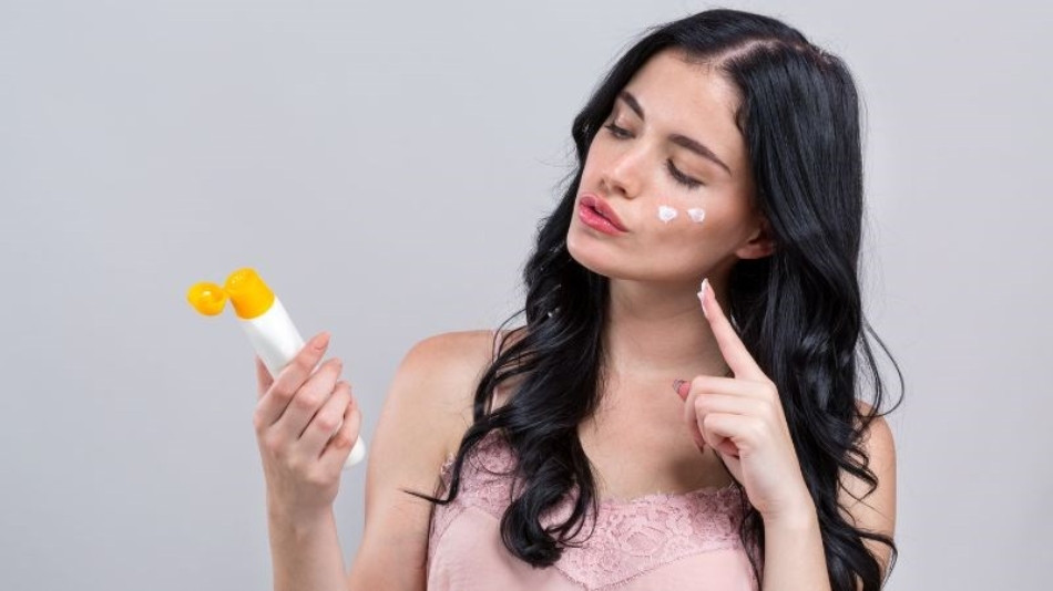 Sự thật kem chống nắng toàn thân có dùng được cho mặt không?