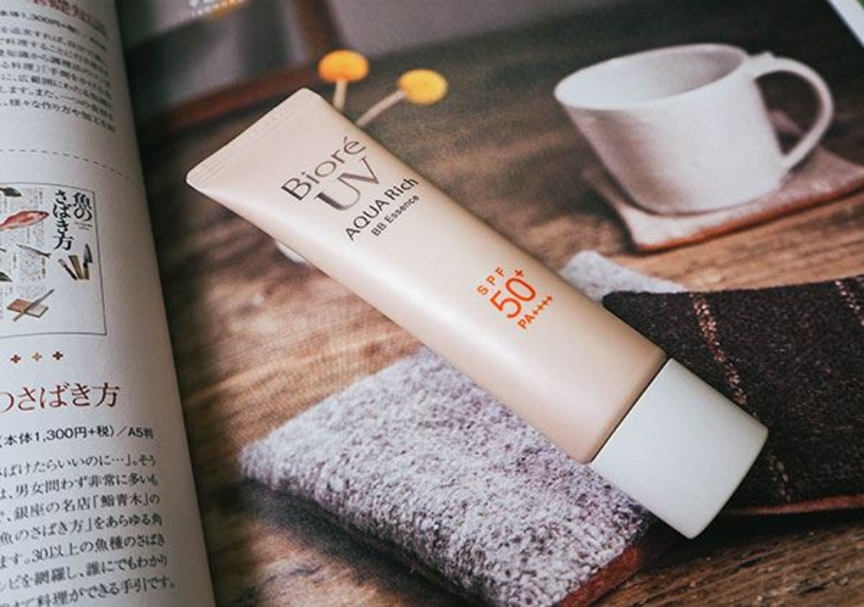 Top 12 kem chống nắng che khuyết điểm, nâng tone tốt nhất 