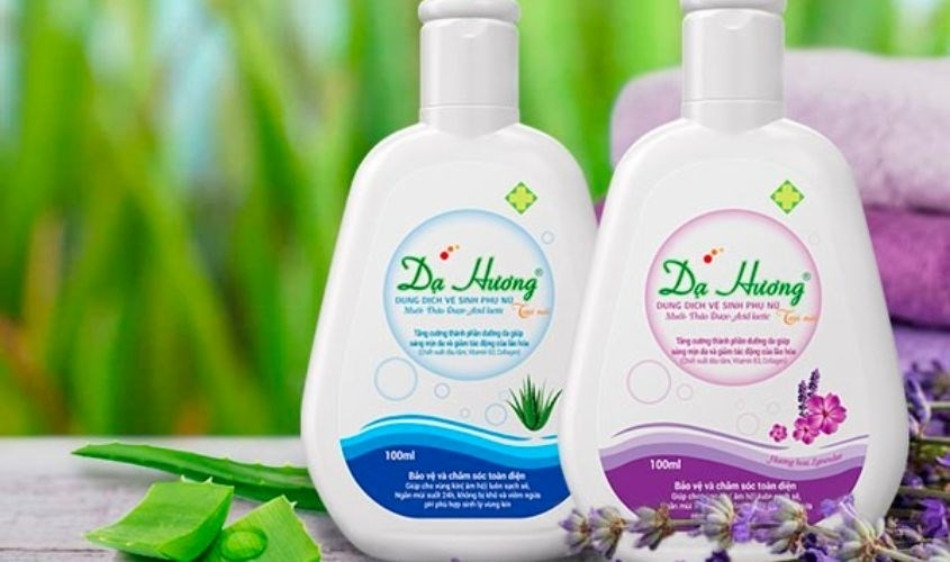Trị gàu bằng dung dịch vệ sinh được không? Mẹo dùng Gynofar